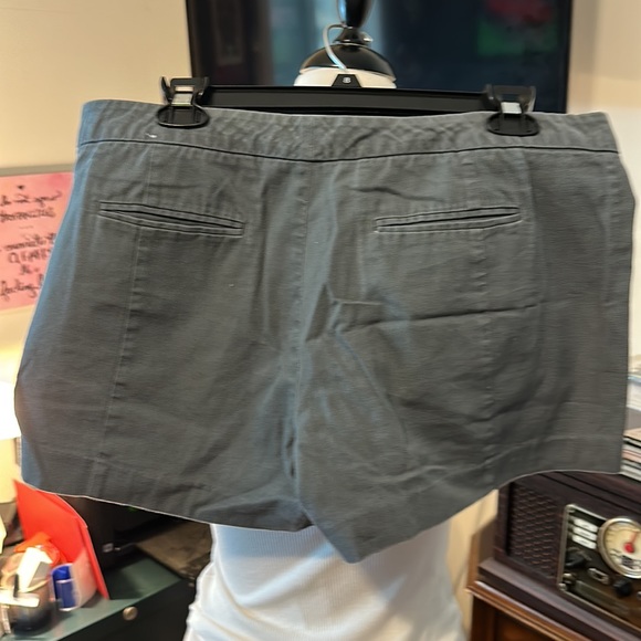 GAP gently used shorts sorta gray/green color. - Picture 3 of 6